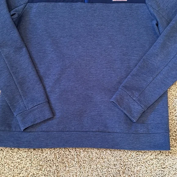 Vineyard Vines 1/4 Zip Fleece - Picture 2 of 6